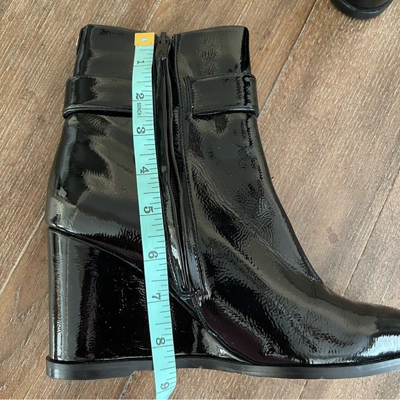 Sam Eldelman Weslie Wet Faux Leather Big Buckle Pointed Toe Wedge Bootie 6 - Picture 9 of 11